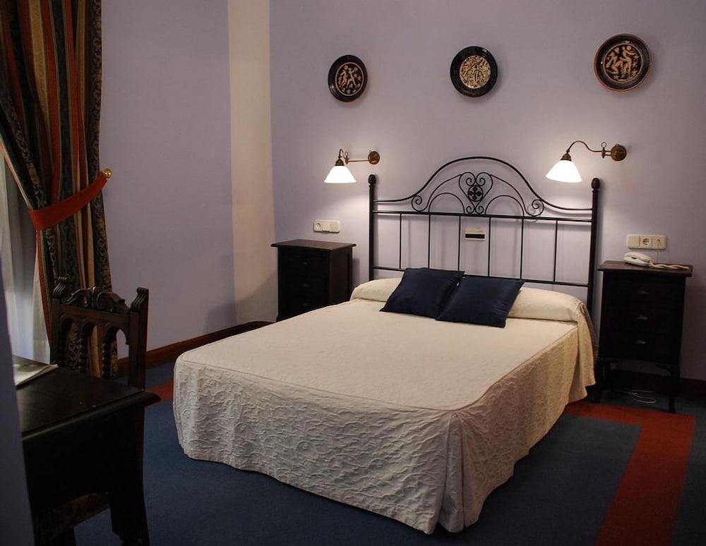 Hotel Alvar Fanez Ubeda (Andalucia)