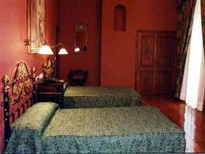 Hotel Alvar Fanez 4*