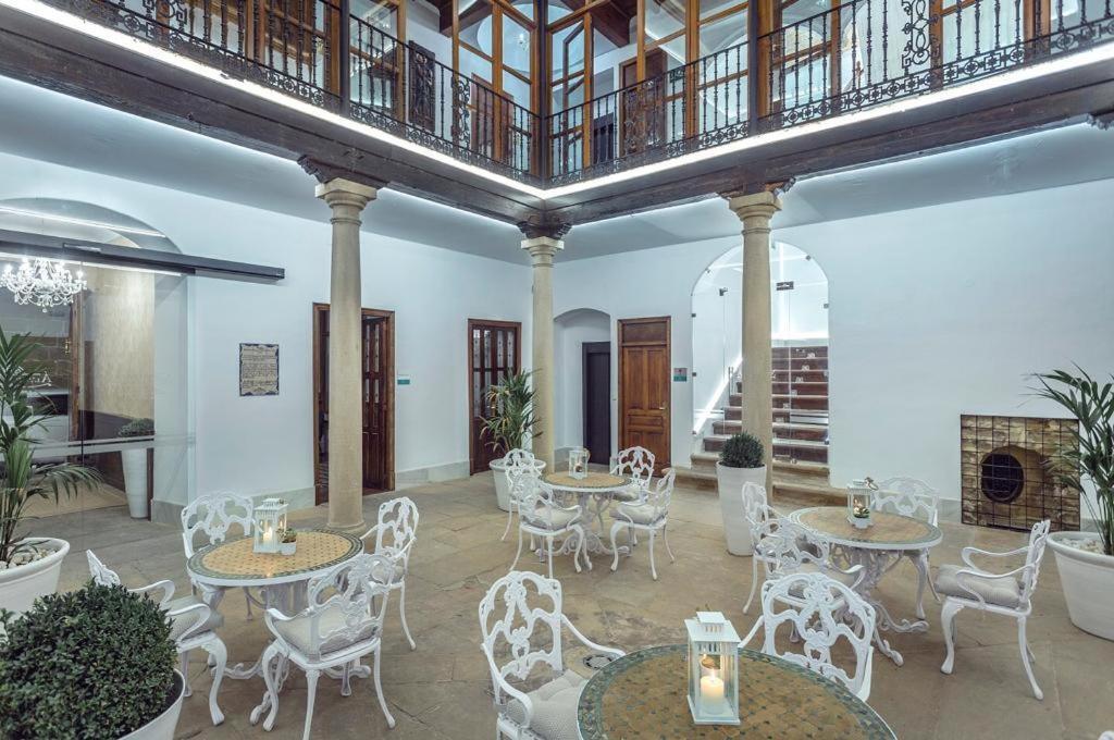 Alvar Fanez Hotel