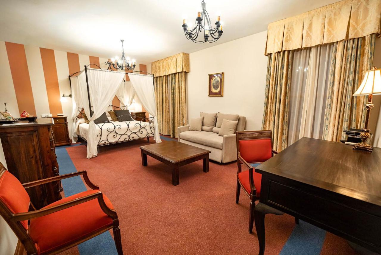 Hotel Alvar Fanez